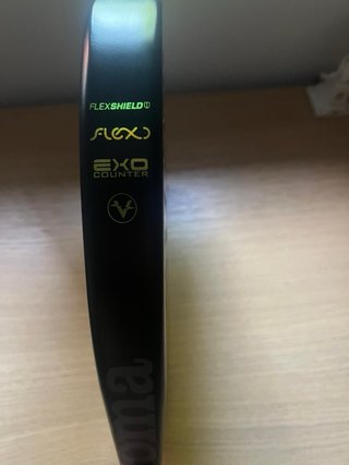 Pala de pádel Joma Slam Negra y Verde