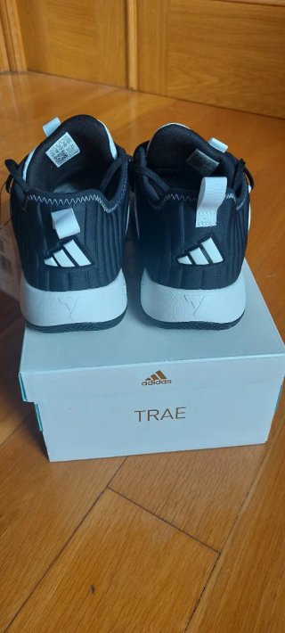 Zapatillas Baloncesto Adidas Negras Blancas 44