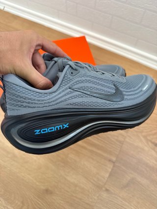 Nike Vomero plus Talla 42