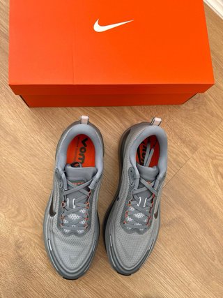 Nike Vomero plus 44.5