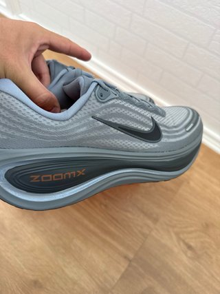 Nike Vomero plus 44.5