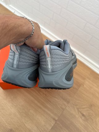 Nike Vomero plus 44.5