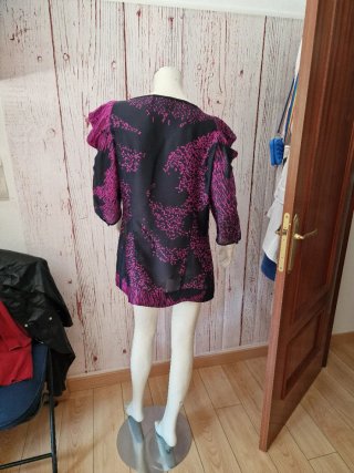 Vestido Túnica Alba Con Estampado Fucsia