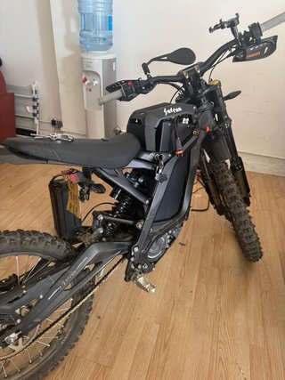 Surron Moto Eléctrica Enduro/Motocross Negra