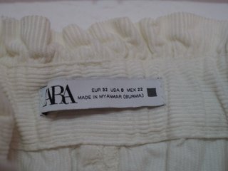 Pantalón pana blanca de talle alto