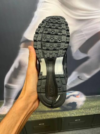 Nike P-6000 Scarpe Uomo Nero Grigio