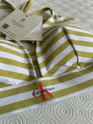 Top Bikini Calvin Klein Rayas Verde y Blanco