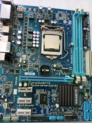 Placa Base Gigabyte GA-H61M-S2V-B3