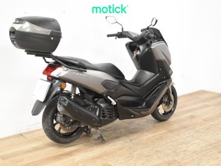 YAMAHA NMAX 125 (TOP CASE)