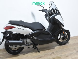 YAMAHA XMAX 125