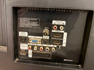 Televisor Samsung LCD 40 Negro/Rojo