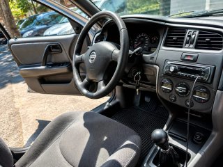 Nissan Primera 2001