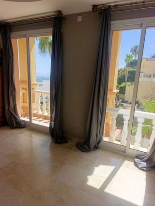 Casa adosada en alquiler en Istán