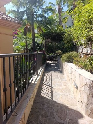 Casa adosada en alquiler en Istán