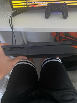 Consola PS4 Slim Negra con mando