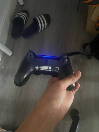 Consola PS4 Slim Negra con mando