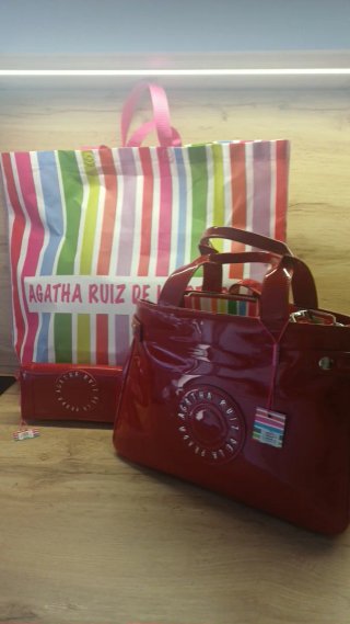 Bolso y monedero Agatha Ruiz de la Prada rojo