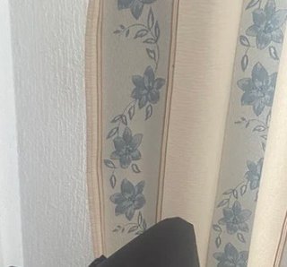 Dos Cortinas Beige y Azul