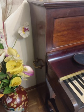 Piano vertical Pleyel Wolff & C.