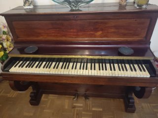 Piano vertical Pleyel Wolff & C.