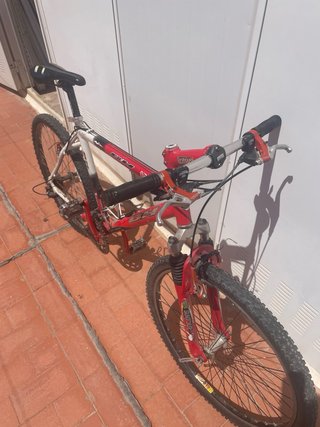 Bicicleta BH Coronas Roja
