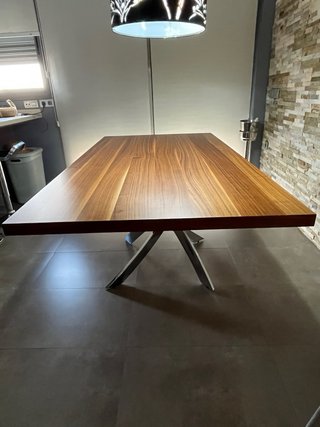 Mesa de comedor moderna madera y metal 180x90