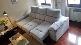Sofá cama grande de tela