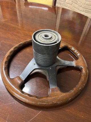 Volante antiguo Momo Madera Mercedes + Piña
