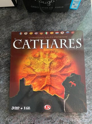 Libro coffre sobre los Cátaros