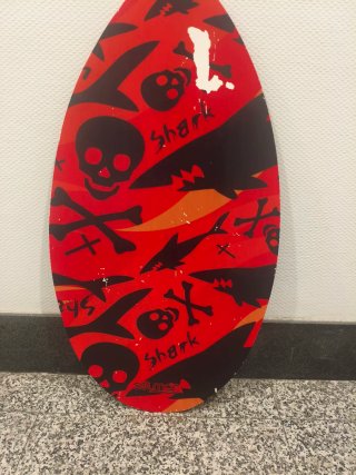 Tabla Skimboard Tiburones y Calaveras