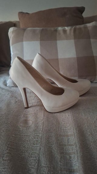 Zapato de salón Pim Xie blanco tacón