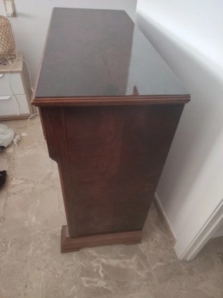 Cómoda de madera