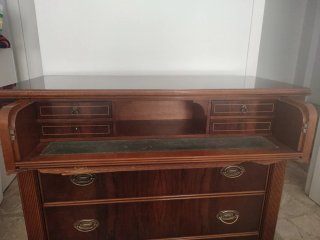 Cómoda de madera