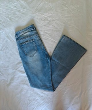 Pack 2 Vaqueros Flare tiro alto lefties Talla 38