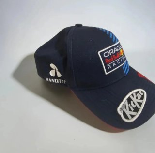 gorra oficial de la escudería Oracle Red Bull