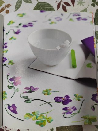 Motifs du jardin à broder