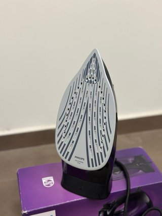 Plancha Philips Serie 5000 Morada