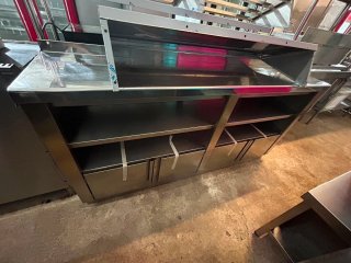 Mueble de acero inoxidable