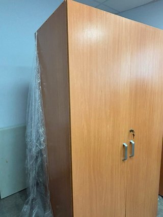 2 Armarios de madera