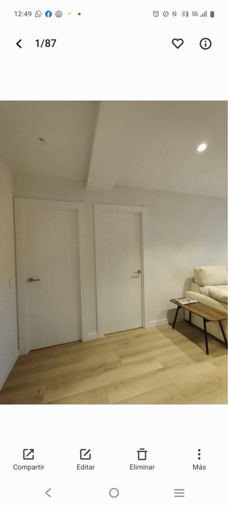 Puertas y suelo de madera