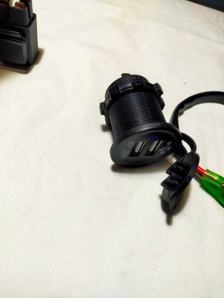 Cargador USB Doble Moto 5V 2.1A