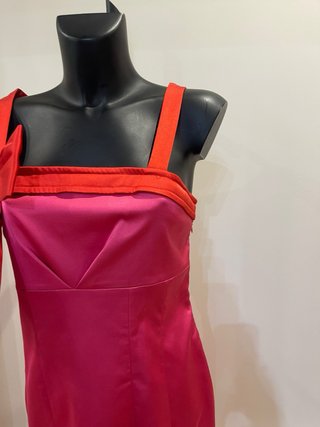 Vestido fiesta fucsia y rojo con lazo
