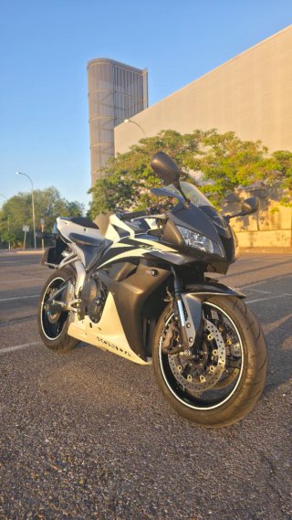 Honda CBR 600 RR 2007 PC40