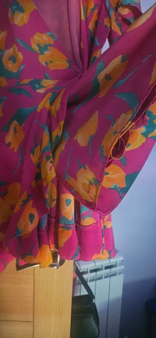 Vestido corto floral Zara