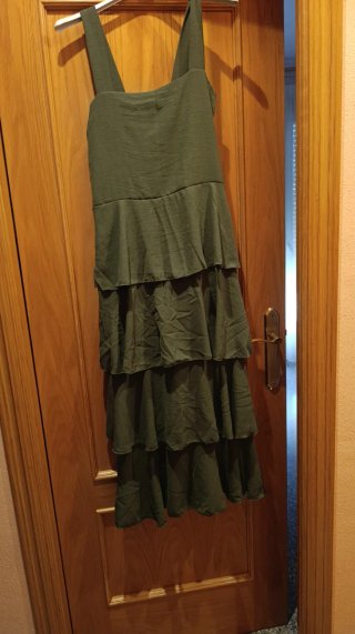 Vestido verde con volantes sin estrenar