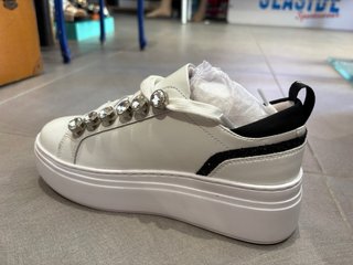 Scarpe bianche in pelle Emmanuelle Vee Tg 36