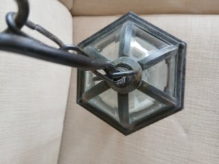 Farol de metal y cristal