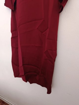 Vestido midi Zara satinado rojo