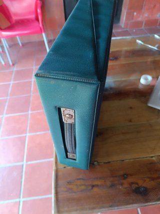 Máquina de escribir Olivetti DORA
