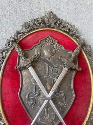 Scudo stemma medievale ornamentale vintage anni 50